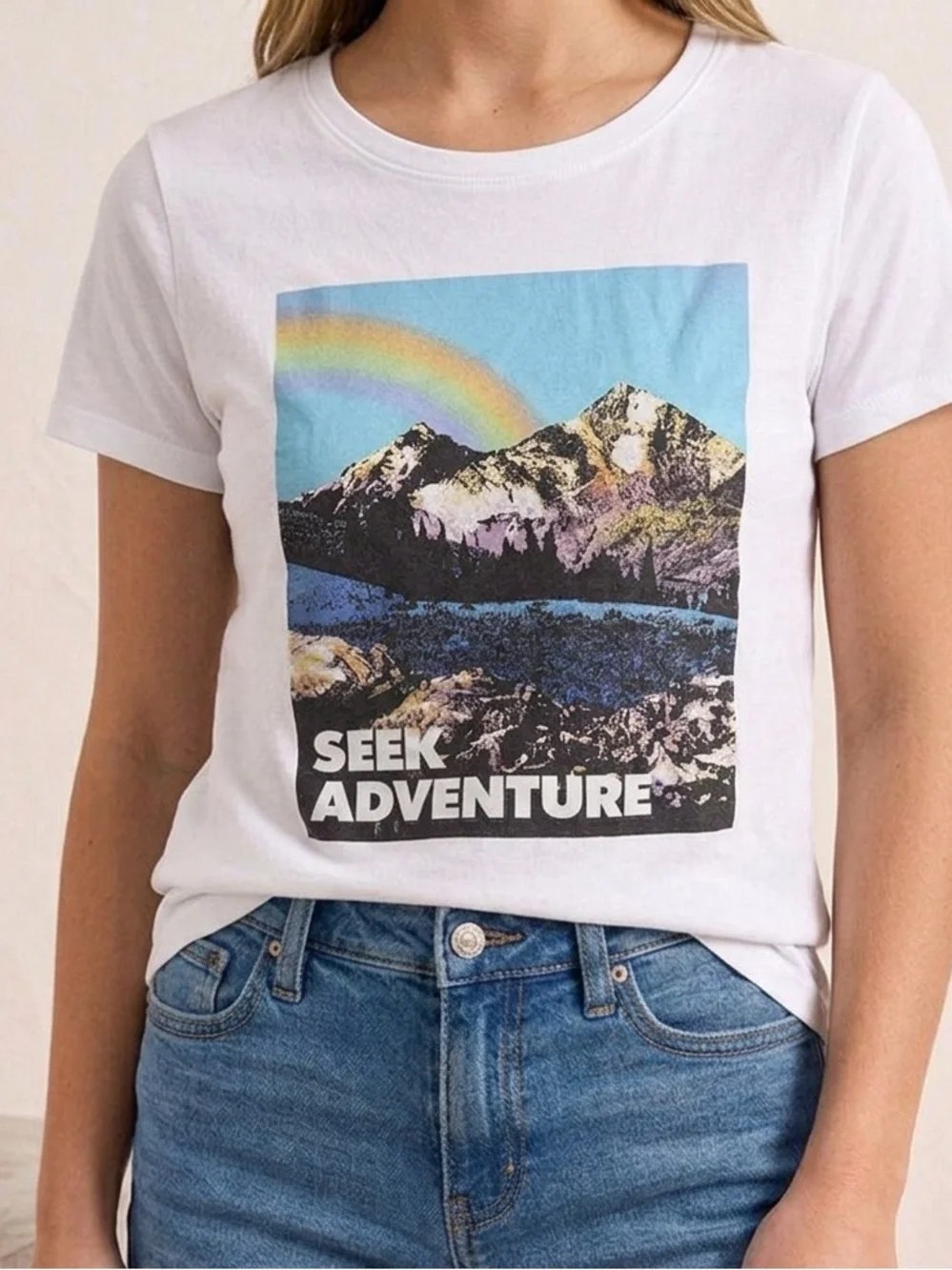 Old Navy Kids Medium Seek Adventure Mountain Rainbow Graphic Tee White